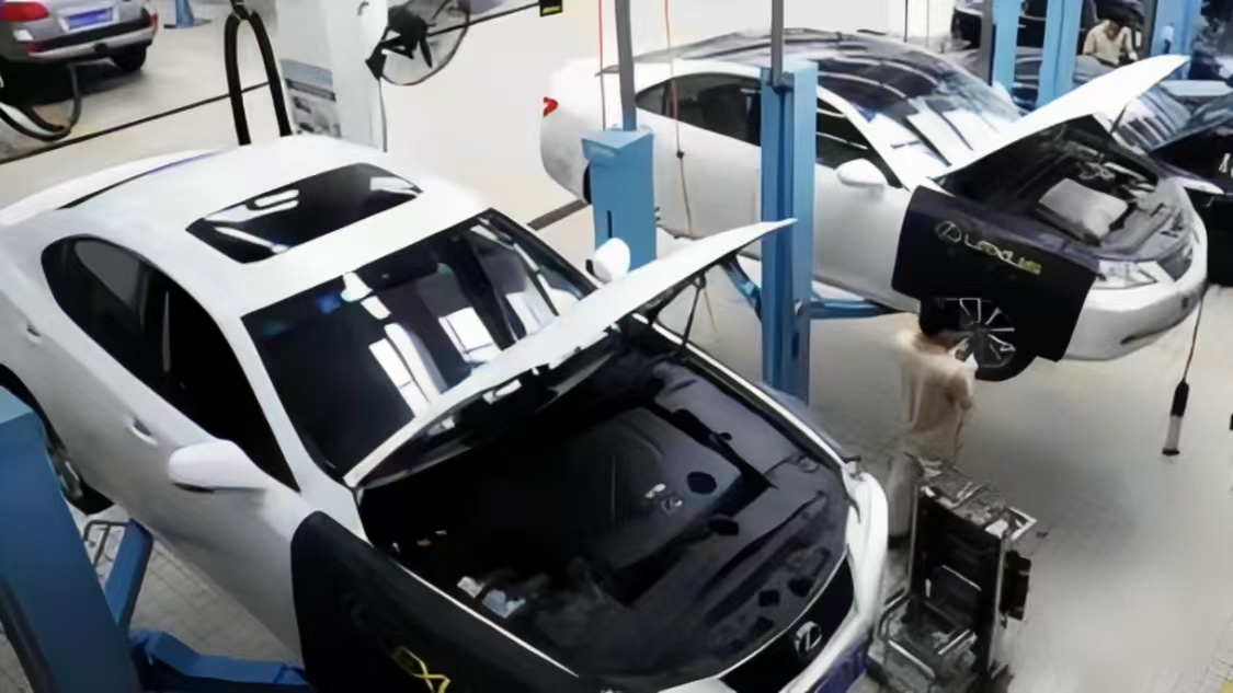 1739588492143904.jpg 修车18.jpg